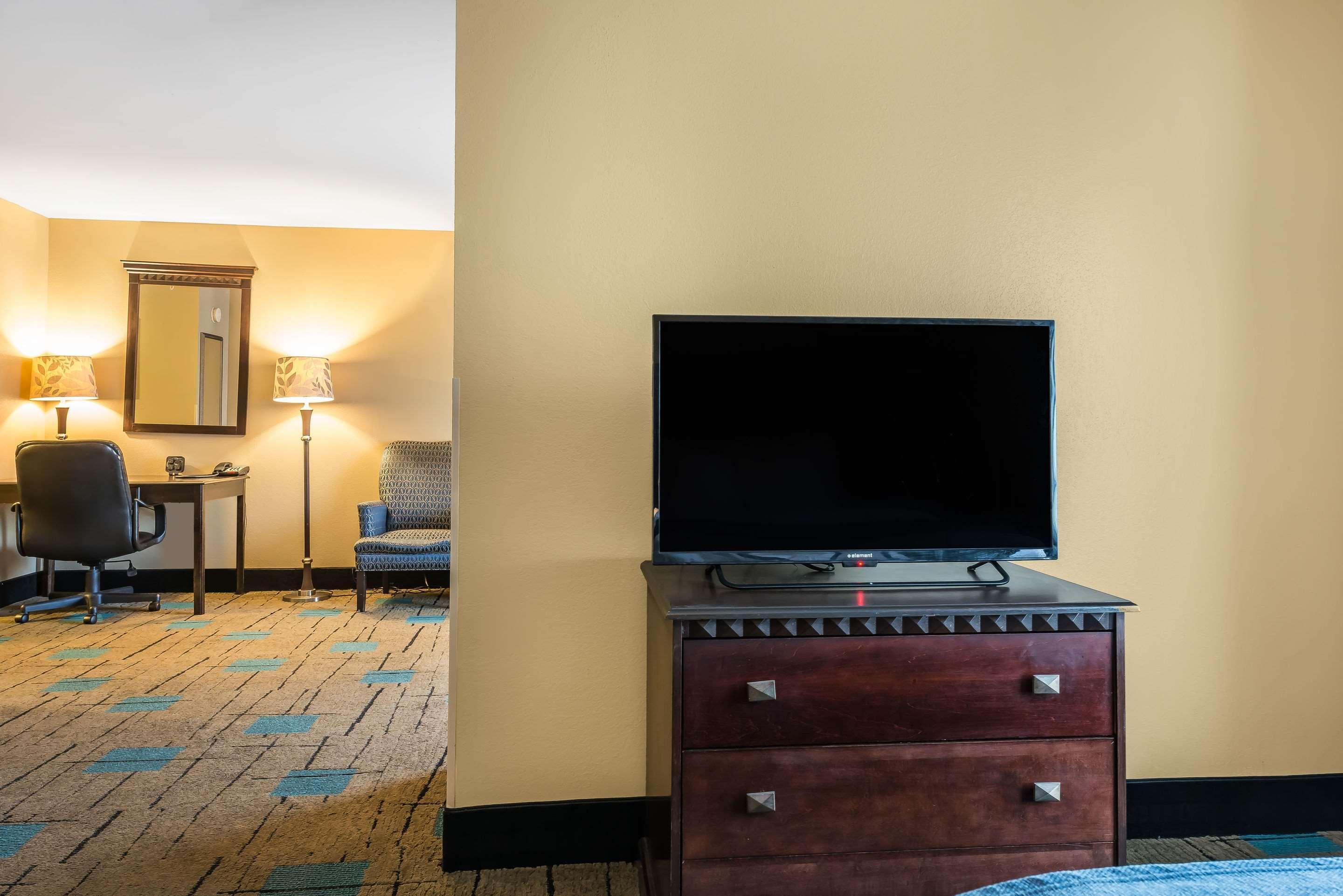 Comfort Suites Near Mcas Beaufort Exterior foto